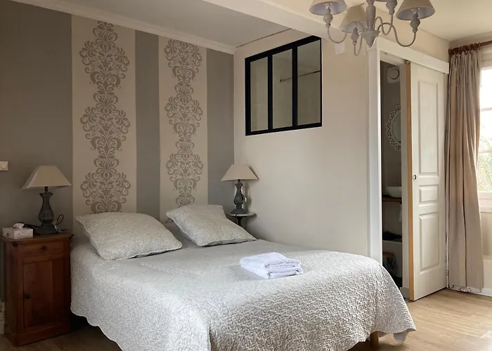 Les D'hotes Le Val D'honfleur Bed & Breakfast 3*